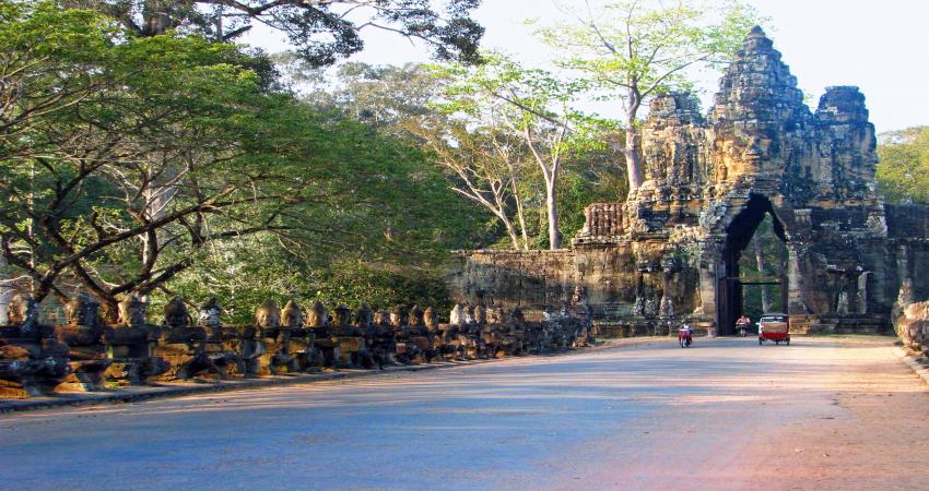 Sunrise Angkor Wat Small Group tour